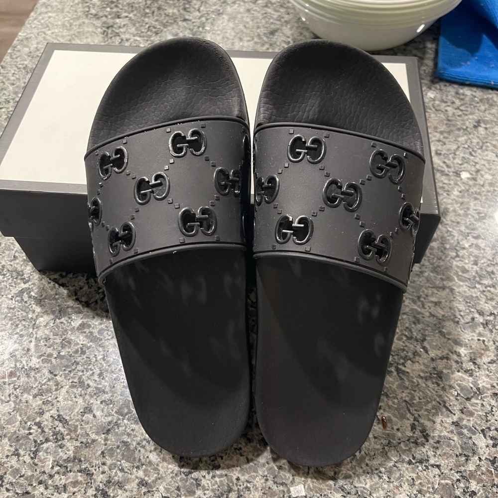 Gucci Slides Rubber pursuit G slides